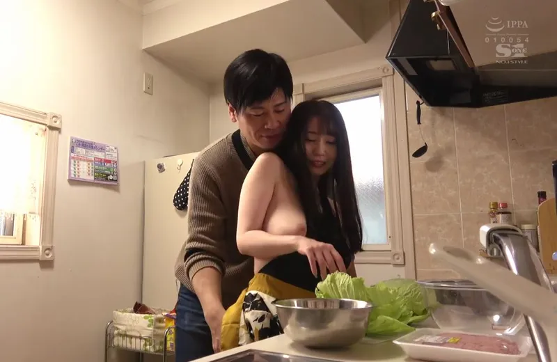 Nghi ngờ bà xã ngoại tình, anh xã lén lắp camera và chứng kiến tất cả