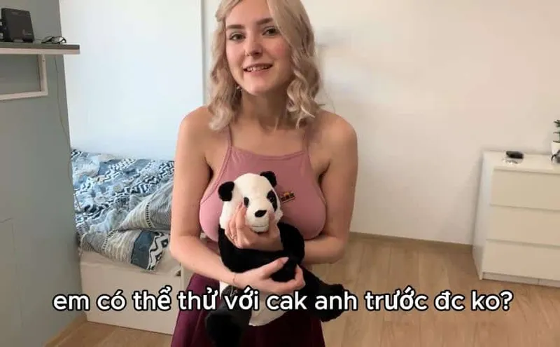 Người yêu nhờ anh trai giúp vì chưa có kinh nghiệm để xoạc với bạn trai